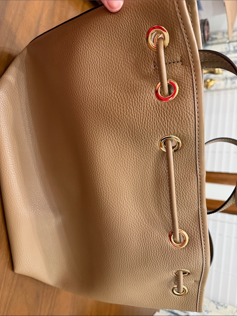 Michael Kors Pebbled Leather Drawstring Shoulder bucket Bag in Taupe - Picture 3 of 8